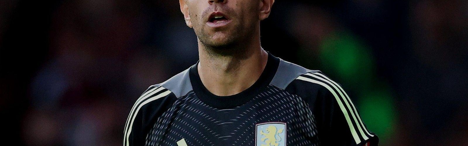 已读乱回！被问及大马丁缺席原因，埃梅里回复比佐特三连